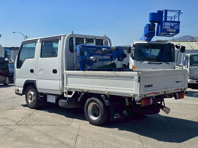 いすゞ エルフ TRG-NHR85A(2WD)の写真8
