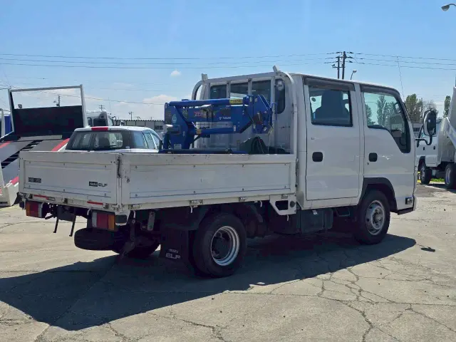 いすゞ エルフ TRG-NHR85A(2WD)の写真10