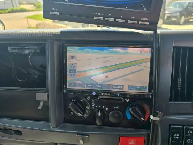 いすゞ エルフ TRG-NHR85A(2WD)の写真35