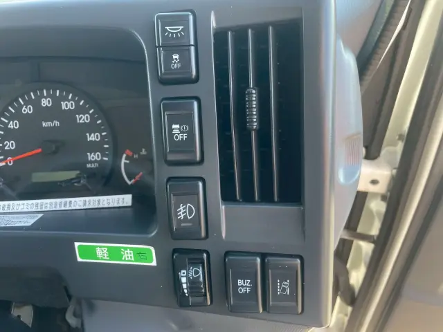 いすゞ エルフ 2RG-NPR88AN(2WD)の写真34