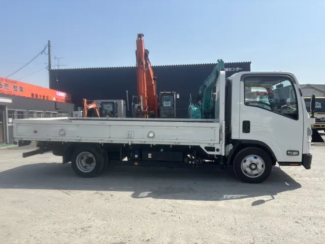 いすゞ エルフ 2RG-NPR88AR(2WD)の写真4