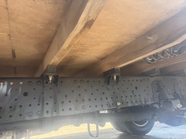 いすゞ エルフ 2RG-NPR88AR(2WD)の写真25