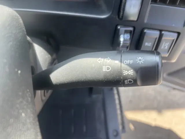 いすゞ エルフ 2RG-NPR88AR(2WD)の写真30