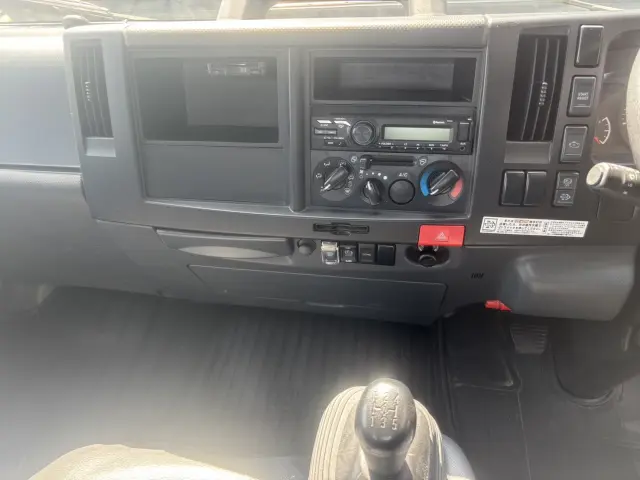 いすゞ エルフ 2RG-NPR88AR(2WD)の写真33