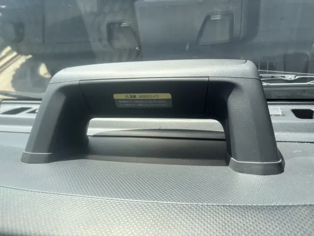いすゞ エルフ 2RG-NPR88AR(2WD)の写真36
