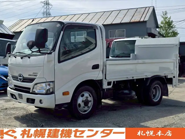 日野 デュトロ TKG-XZU675M(4WD)の写真1