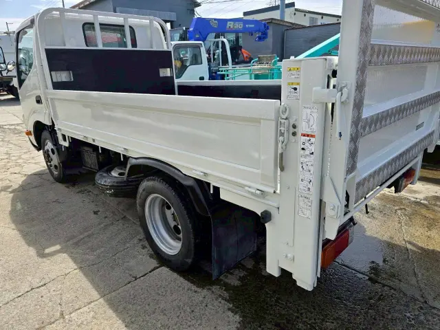日野 デュトロ TKG-XZU675M(4WD)の写真19