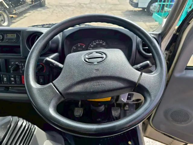 日野 デュトロ TKG-XZU675M(4WD)の写真33