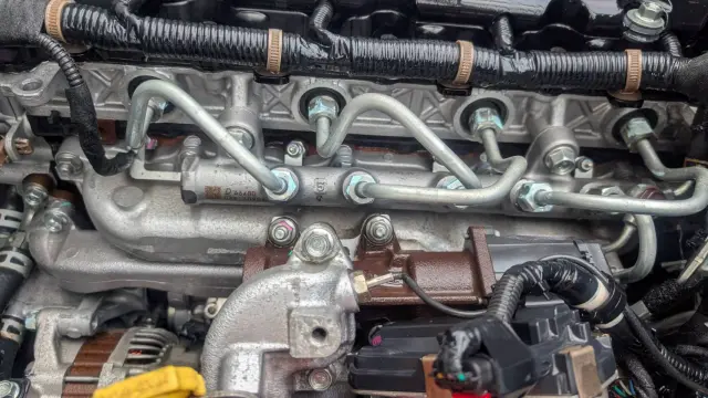いすゞ エルフ 2RG-NPR88AR(2WD)の写真15