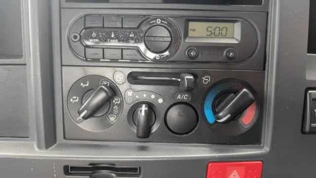 いすゞ エルフ 2RG-NPR88AR(2WD)の写真31