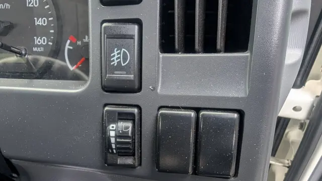 いすゞ エルフ 2RG-NPR88AR(2WD)の写真37