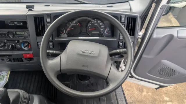 いすゞ エルフ 2RG-NPR88AR(2WD)の写真39
