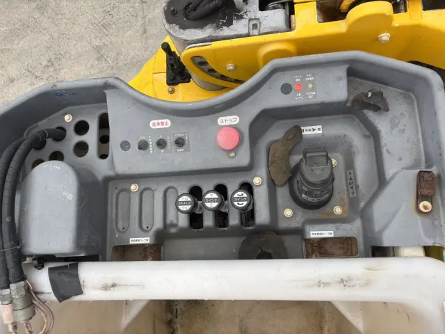 いすゞ エルフ TKG-NKR85YN(2WD)の写真12