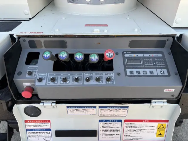 いすゞ エルフ TKG-NKR85YN(2WD)の写真15