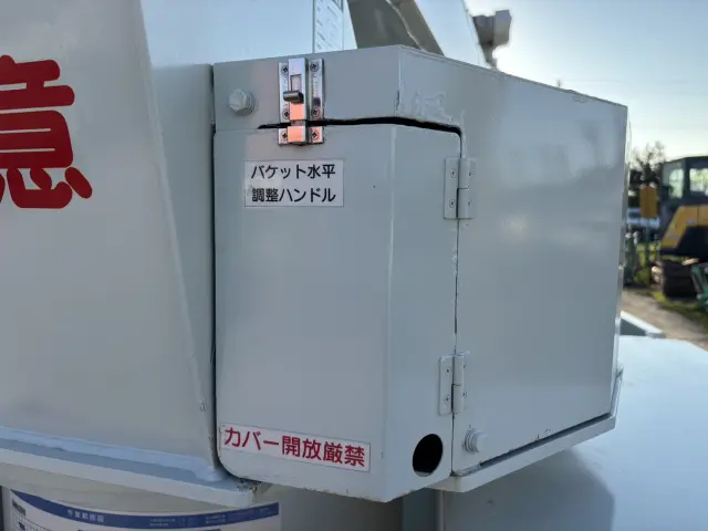 いすゞ エルフ TKG-NKR85YN(2WD)の写真17