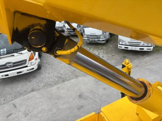 いすゞ エルフ TKG-NKR85YN(2WD)の写真18