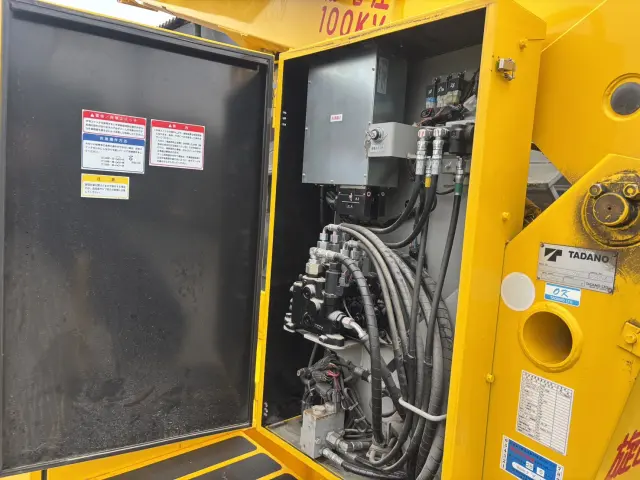 いすゞ エルフ TKG-NKR85YN(2WD)の写真30