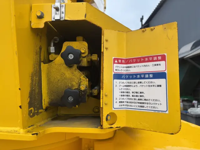 いすゞ エルフ TKG-NKR85YN(2WD)の写真31