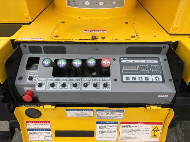 いすゞ エルフ TKG-NKR85YN(2WD)の写真32
