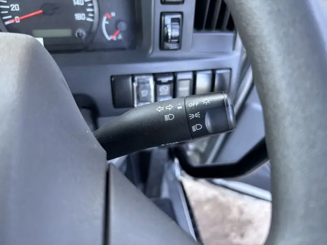 いすゞ エルフ TKG-NKR85YN(2WD)の写真41