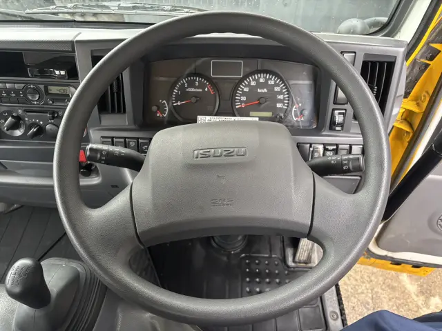 いすゞ エルフ TKG-NKR85YN(2WD)の写真49