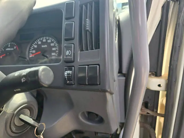 いすゞ フォワード TKG-FRR90S1(2WD)の写真33