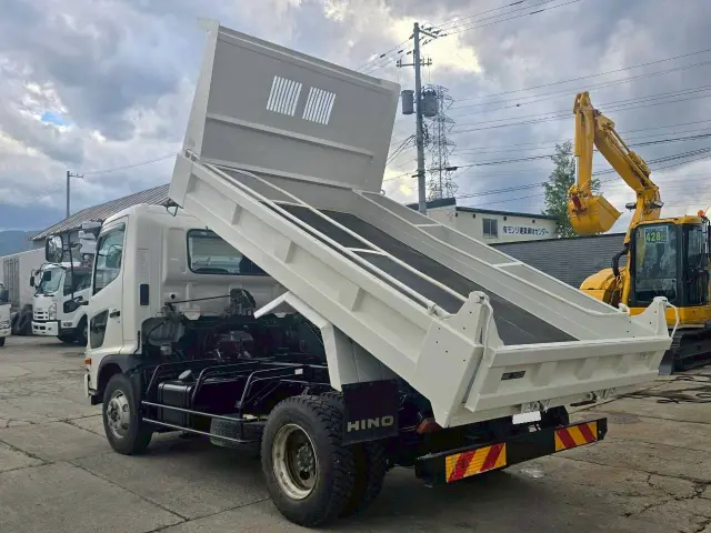 日野 レンジャー 2KG-FC2ABA(2WD)の写真6