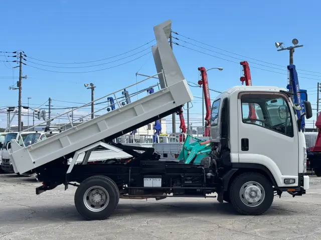 いすゞ フォワード TKG-FRR90S1(2WD)の写真4