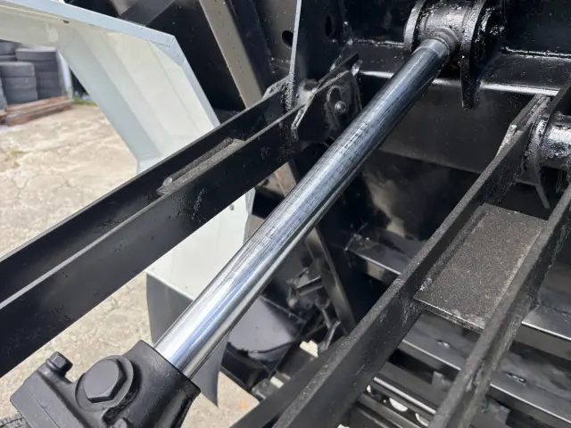 いすゞ フォワード TKG-FRR90S1(2WD)の写真21