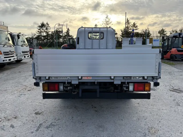 いすゞ エルフ BKG-NLS85AR(4WD)の写真6