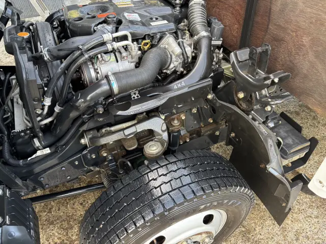 いすゞ エルフ BKG-NLS85AR(4WD)の写真17