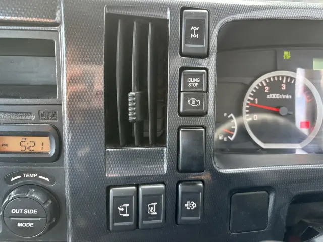 いすゞ エルフ BKG-NLS85AR(4WD)の写真35