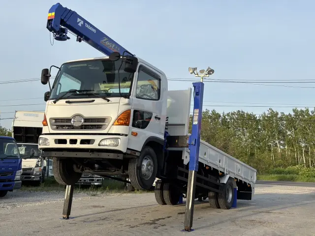 日野 レンジャー TKG-FC9JKAP(2WD)の写真1