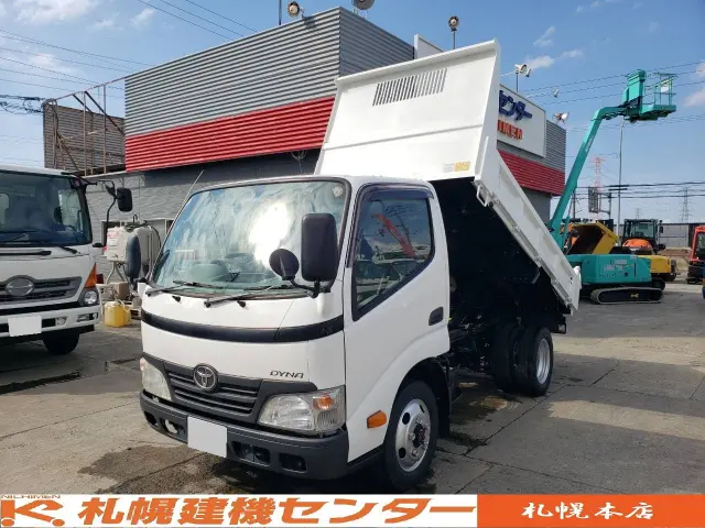 トヨタ ダイナ BDG-XZU368D(4WD)の写真1