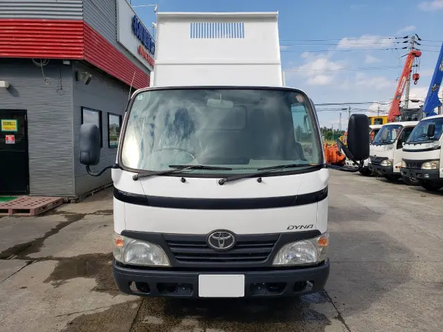 トヨタ ダイナ BDG-XZU368D(4WD)の写真2