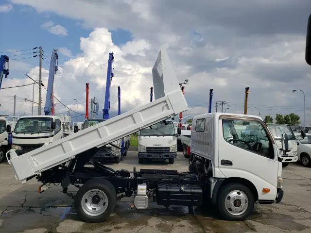 トヨタ ダイナ BDG-XZU368D(4WD)の写真4