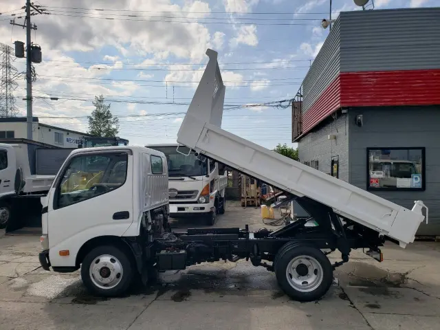 トヨタ ダイナ BDG-XZU368D(4WD)の写真5