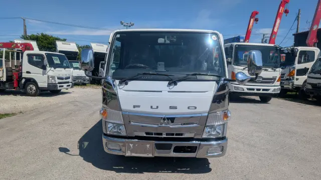 三菱 キャンター 2RG-FGA20(4WD)の写真2