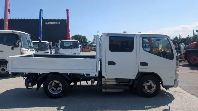 三菱 キャンター 2RG-FGA20(4WD)の写真4