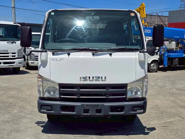 いすゞ エルフ BKG-NHS85A(4WD)の写真2
