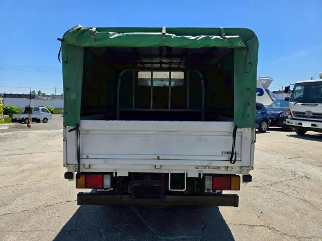 いすゞ エルフ BKG-NHS85A(4WD)の写真13