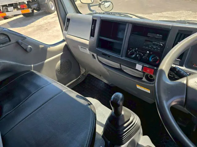 いすゞ エルフ BKG-NHS85A(4WD)の写真34