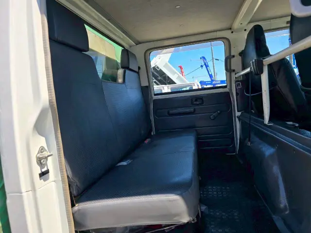 いすゞ エルフ BKG-NHS85A(4WD)の写真36