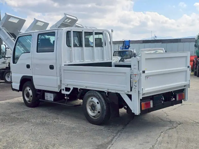 いすゞ エルフ KR-NHS69A(4WD)の写真6