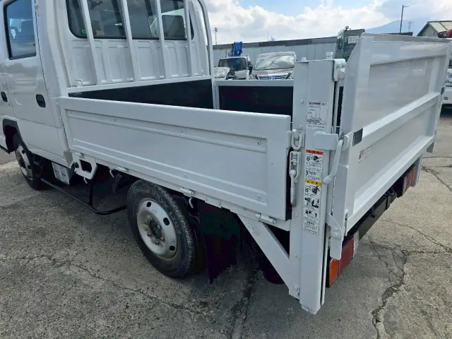 いすゞ エルフ KR-NHS69A(4WD)の写真9