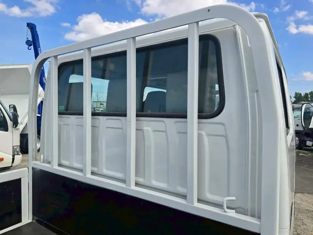 いすゞ エルフ KR-NHS69A(4WD)の写真11