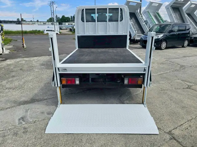 いすゞ エルフ KR-NHS69A(4WD)の写真13