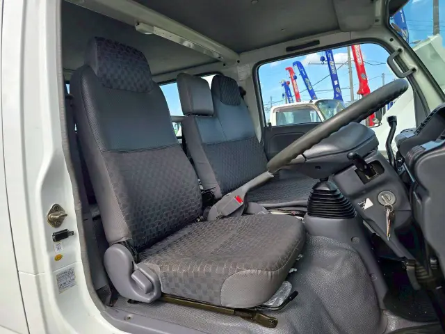いすゞ エルフ KR-NHS69A(4WD)の写真26