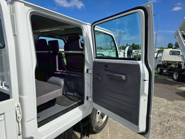 いすゞ エルフ KR-NHS69A(4WD)の写真39