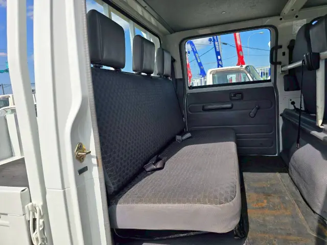 いすゞ エルフ KR-NHS69A(4WD)の写真40